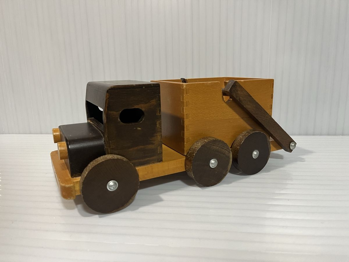 Spielzeuge: Mulden-Kipplastwagen aus Holz – Gebraucht aus Schwaderloch von Kuffer90