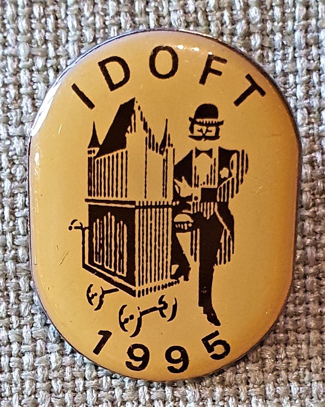 Placchette & Badge: J470 - Pin Thun IDOFT 1995 Drehorgel – Usato da Reinach BL venduto da Boston-Verkauf
