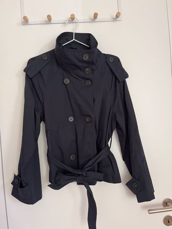 Trenchcoat kurz Stradivarius 