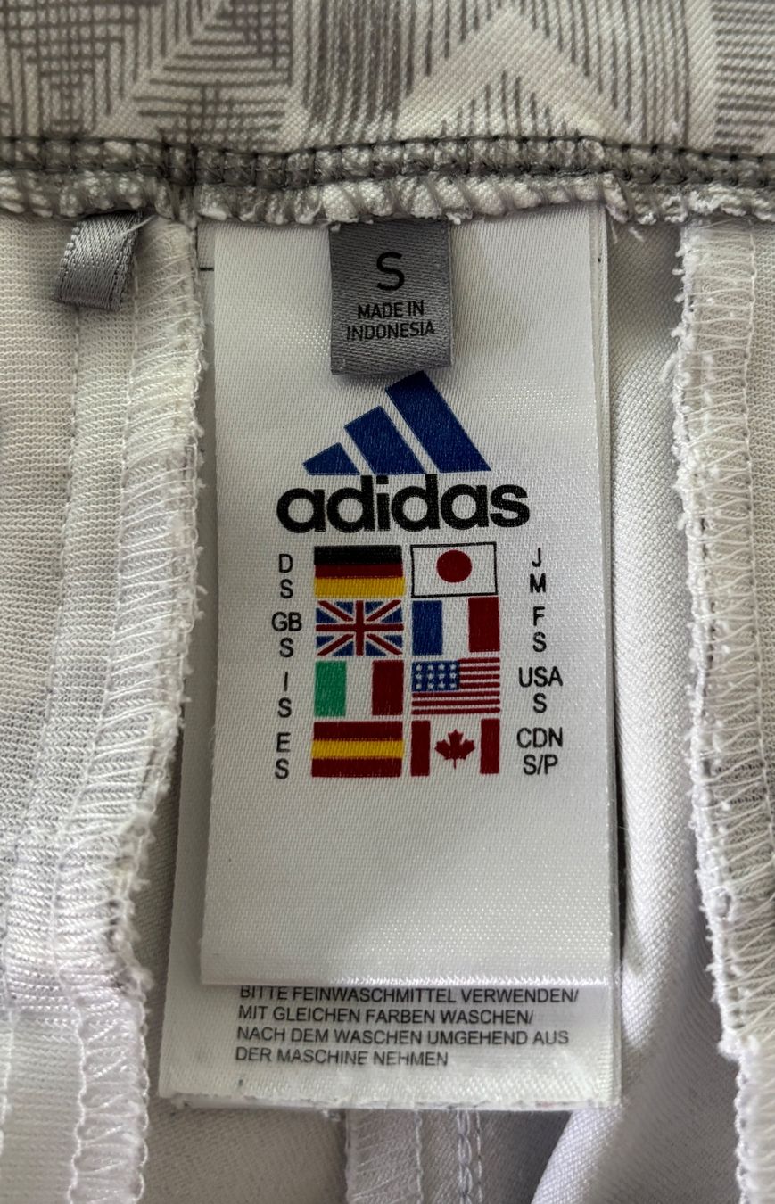 Adidas Pantaloni: ADIDAS Hose grau weiss Stretch elastisch formstabil - EU S – Usato da Bottmingen venduto da Merkur_Basel 5