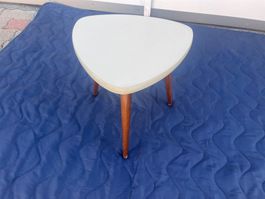 Blumenhocker Nierentisch 50er 60er Jahre, Blumentisch massiv