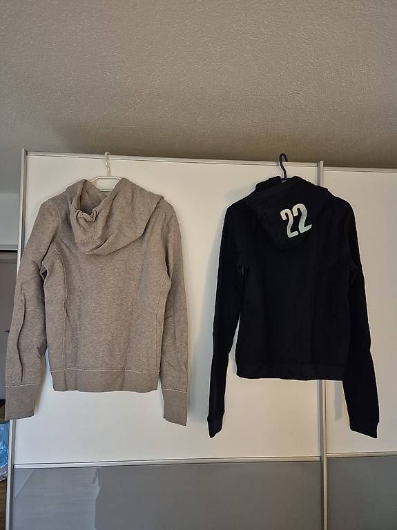 Pulls & Sweat-shirts: Kapuzenpullover – D'occasion à Wetzikon ZH par ManderLindli 1