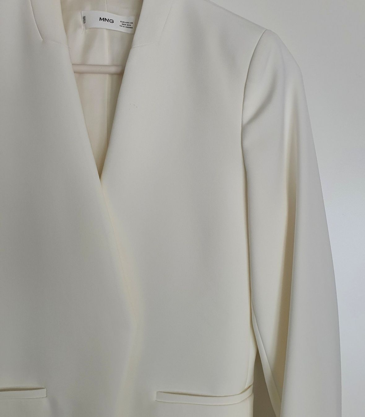 Mango Giacche: Mango MNG Off-White Einreihiger Blazer – Nuovo (secondo la descrizione) da Weiach venduto da sim_8s27 4
