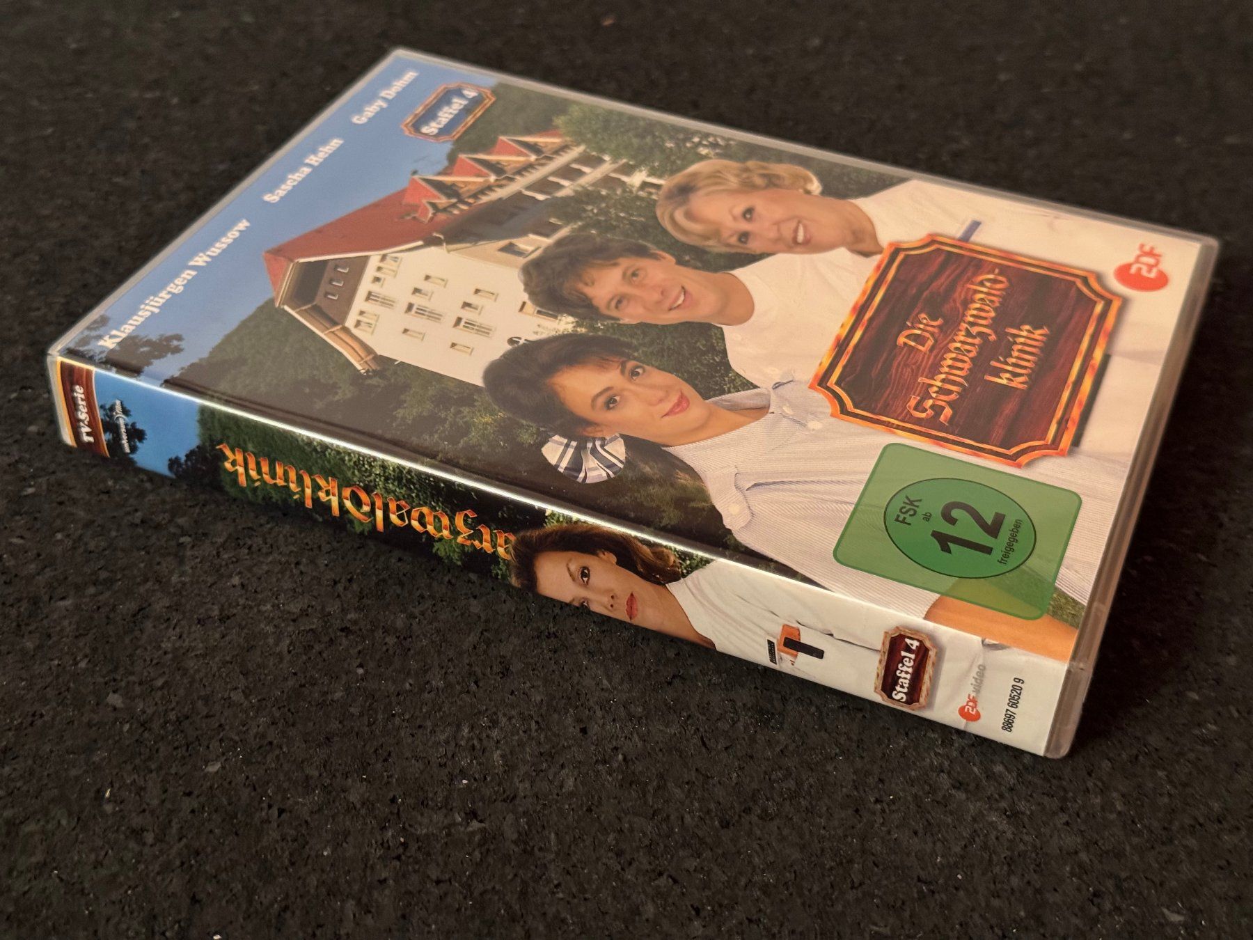 Alle DVDs: Die Schwarzwaldklinik Staffel 4 /4 DVD's DE – Gebraucht aus Fribourg von tschjoly 5