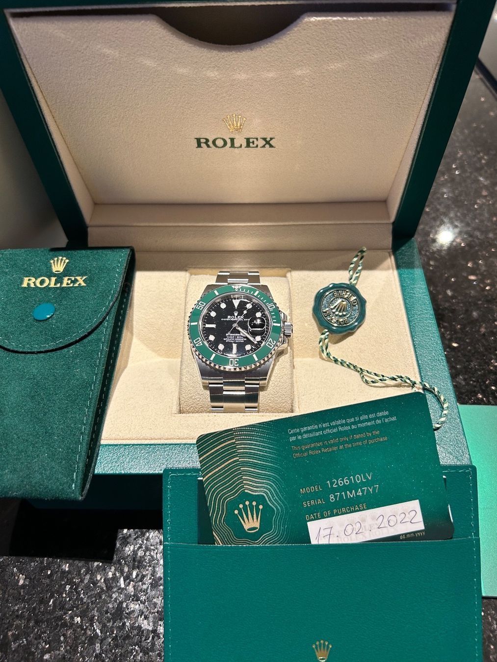 Rolex Uhren: Rolex Submariner Date Starbucks Wie Neu – Gebraucht aus Basel von Mar2022
