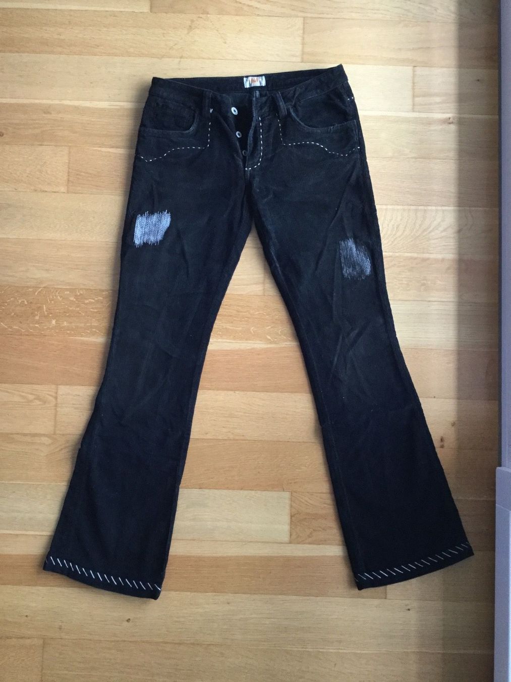 Pantaloni: Antik Denim Cordhose W30 schwarz – Nuovo (secondo la descrizione) da Kreuzlingen venduto da shopaholicatheart_3 4