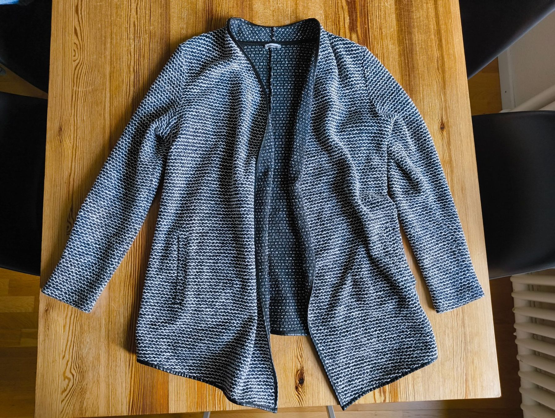 Pimkie Giacche: Damen Strickjacke schwarz weiss gemustert – Usato da Zürich venduto da san_7jn8
