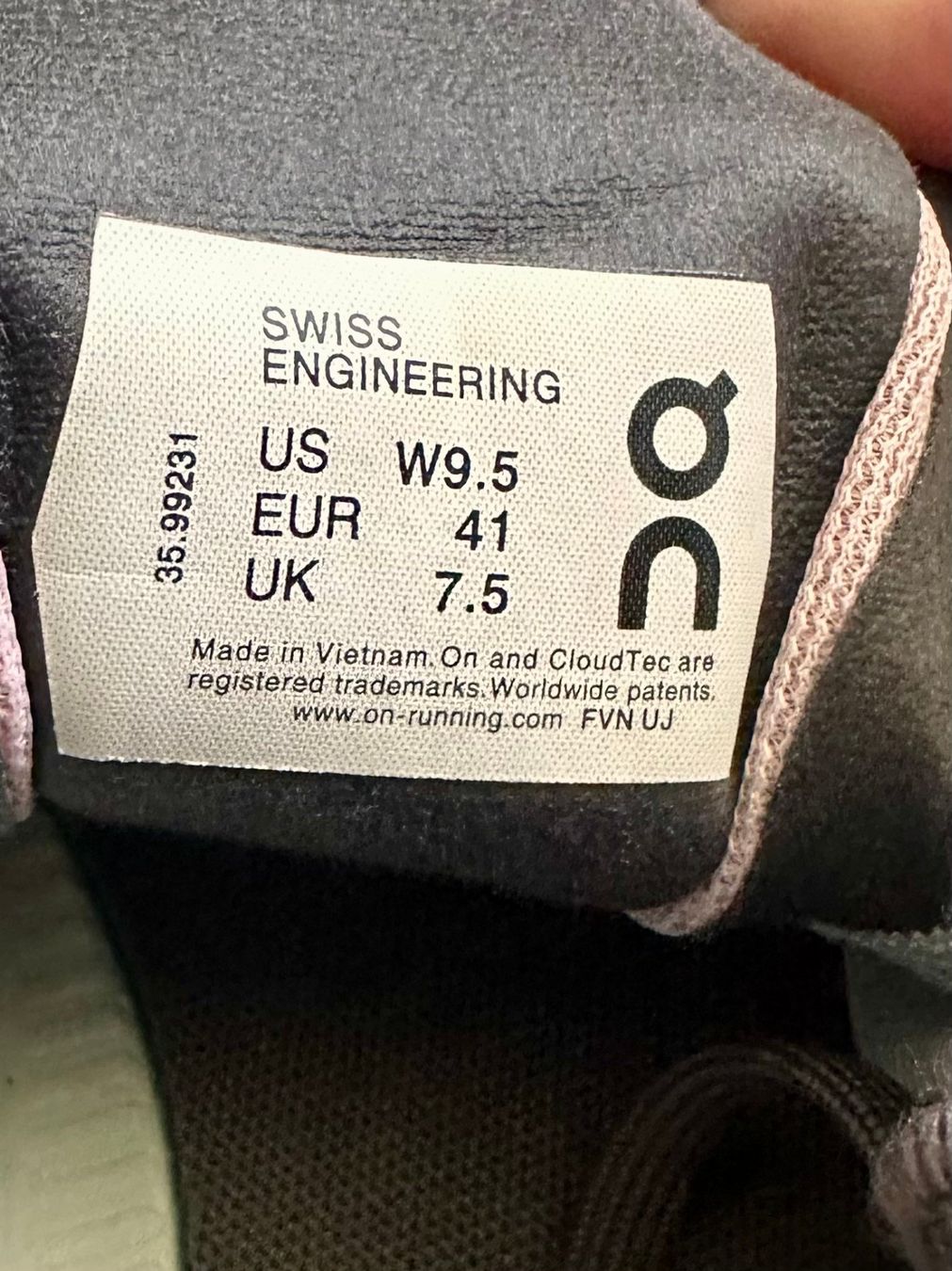 On Chaussures hommes: on Schuhe – D'occasion à Einsiedeln par Alpthal 2