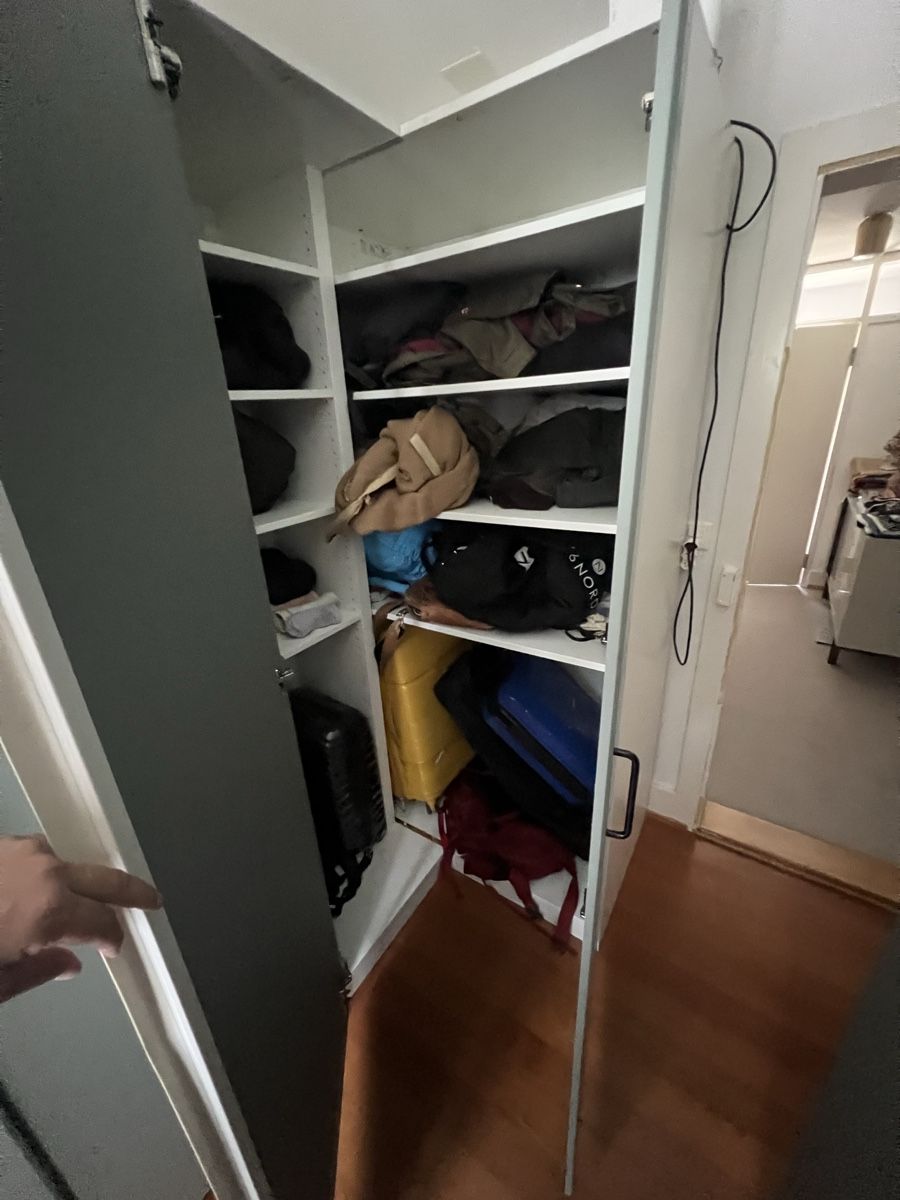 Ikea Armadi: IKEA PAX Kleiderschranksystem mit Eckelement – Usato da Schaffhausen venduto da scmax
