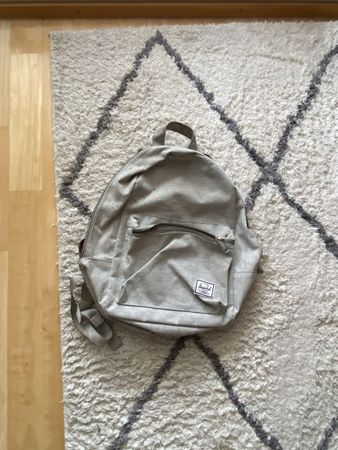 Herschel Rucksack, gebraucht, ideal für den Sommer!