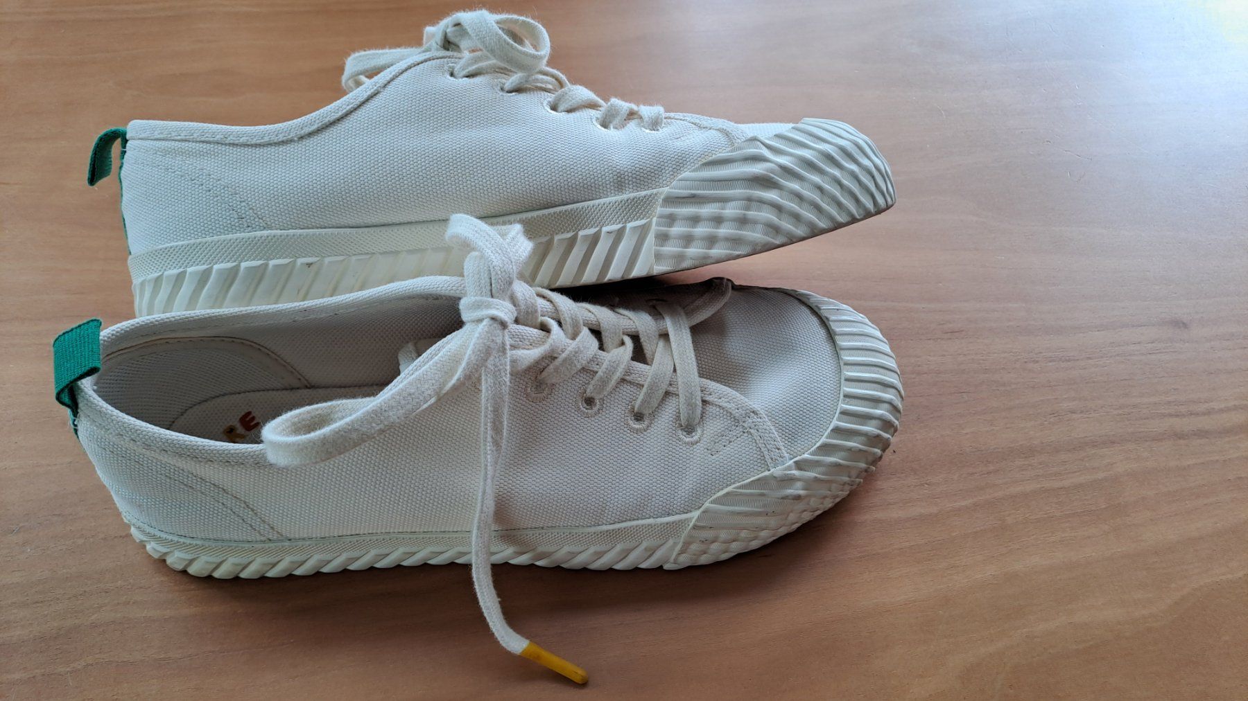 H&M Scarpe per ragazze: Stoff Sneakers Grösse 36 – Usato da Staufen venduto da mencel 2