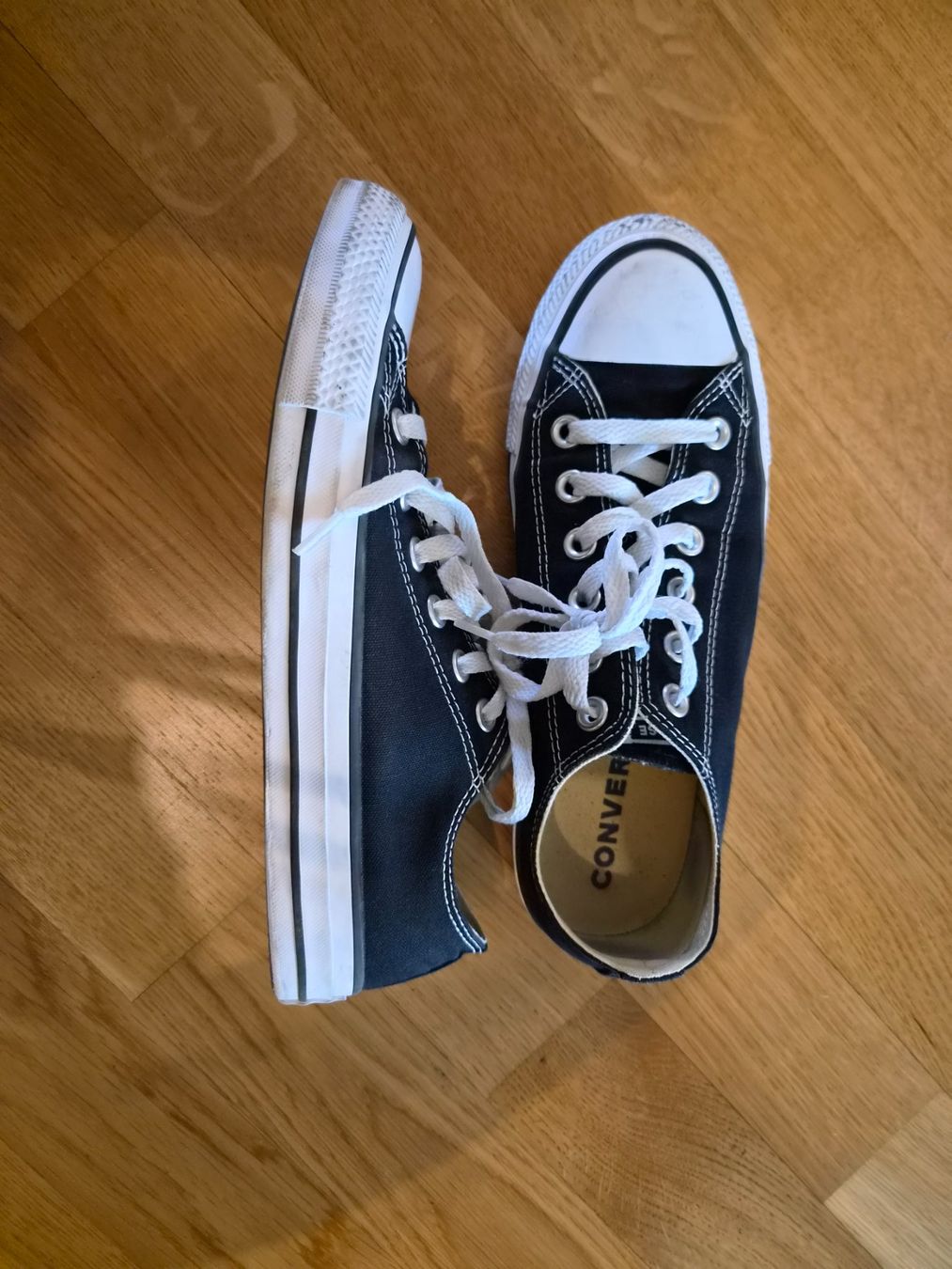 Converse Herrenschuhe: Converse Chuck Taylor All Star Schwarz – Gebraucht aus Dübendorf von leh_ra95 1