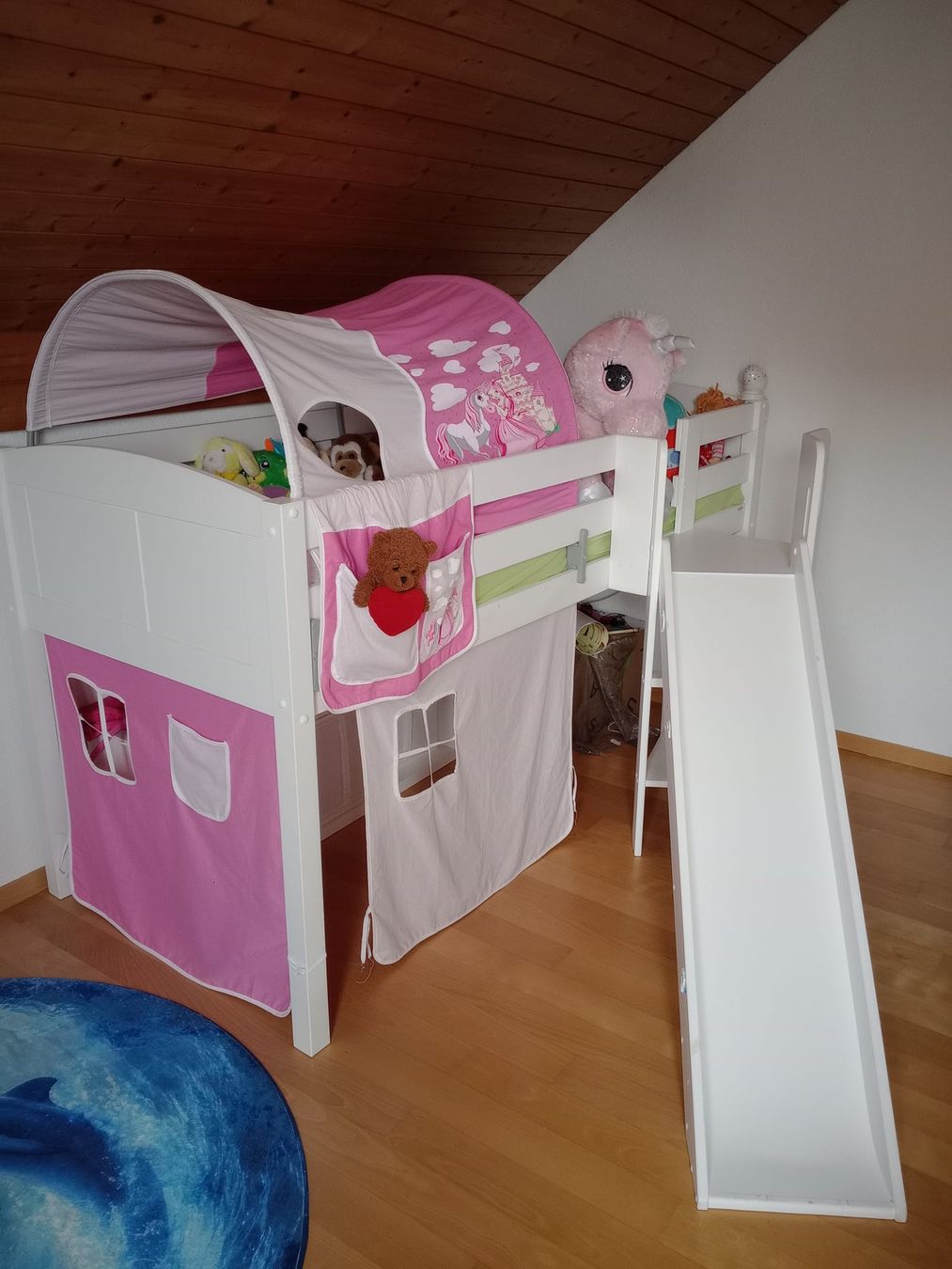 Betten: Kinderbett mit Rutschbahn – Gebraucht aus Birmenstorf AG von Cjl