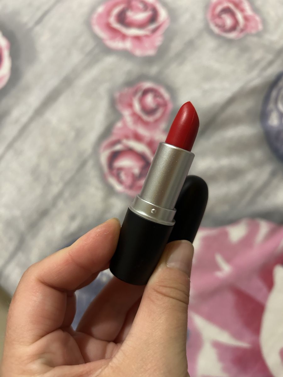 Make-up: Rossetto  24 Ore rosso nuovo  – Nuovo e nell'imballaggio originale da Bodio TI venduto da mel_6pmm 1