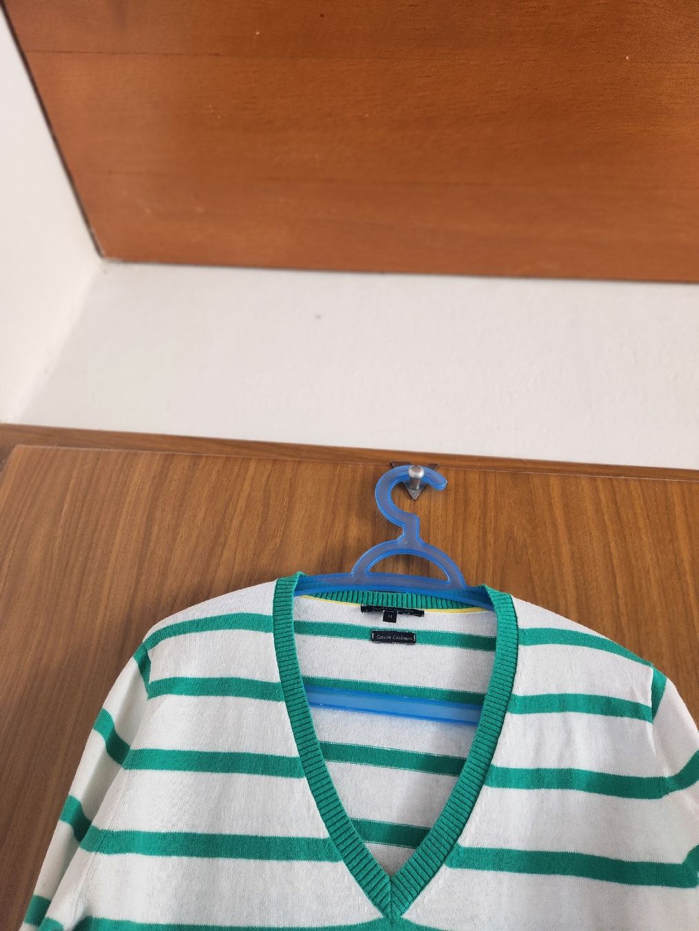Tommy Hilfiger Maglioni & Felpe: Pull Tommy Hilfiger rayé blanc vert taille M  – Usato da Niedergösgen venduto da Eva2410 2