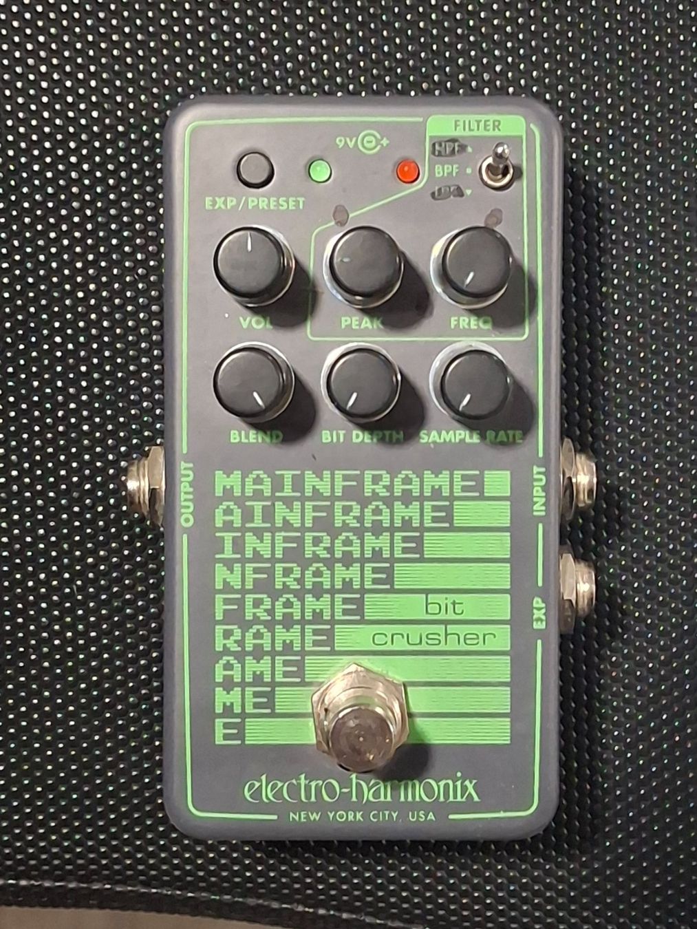 Strumenti musicali: Electro-Harmonix Mainframe Bit Crusher Pédale d'effets po... – Usato da Villars-sur-Glâne venduto da Danger_Mod