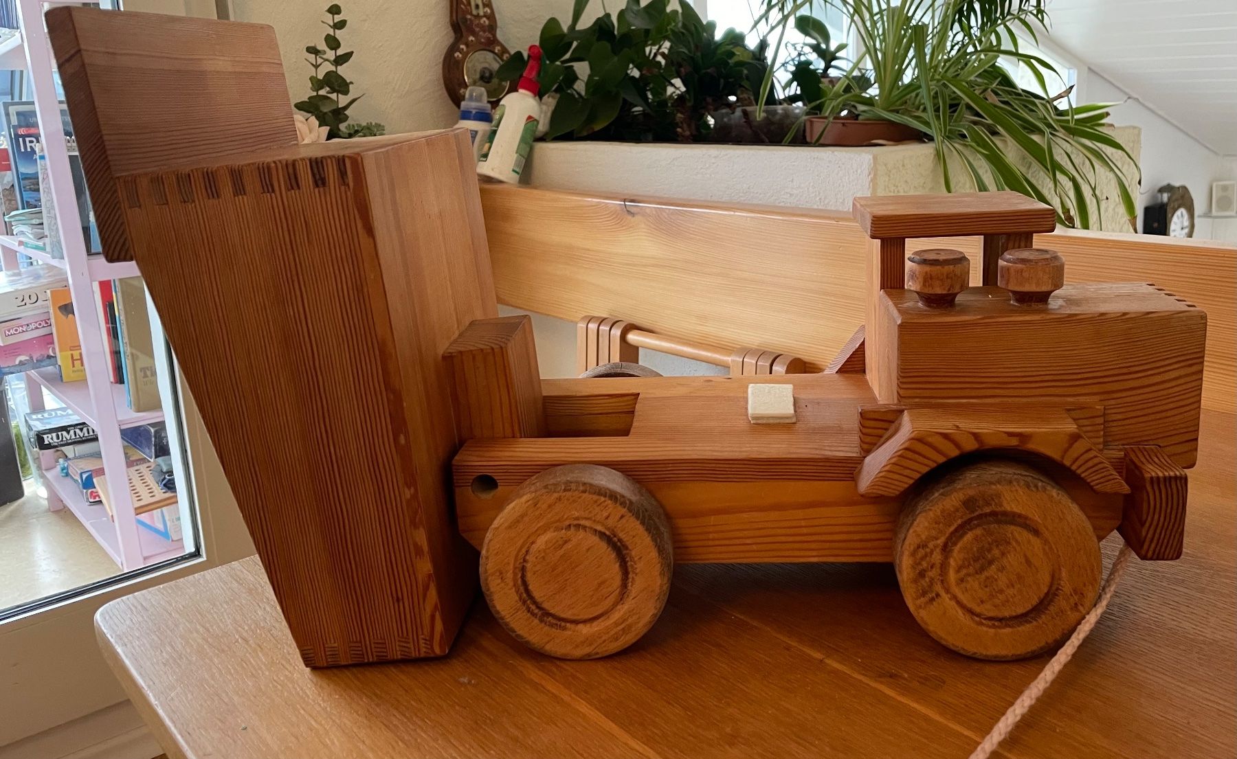Spielzeuge: Holzlastwagen – Gebraucht aus Wil/ZH von Wanja1 2