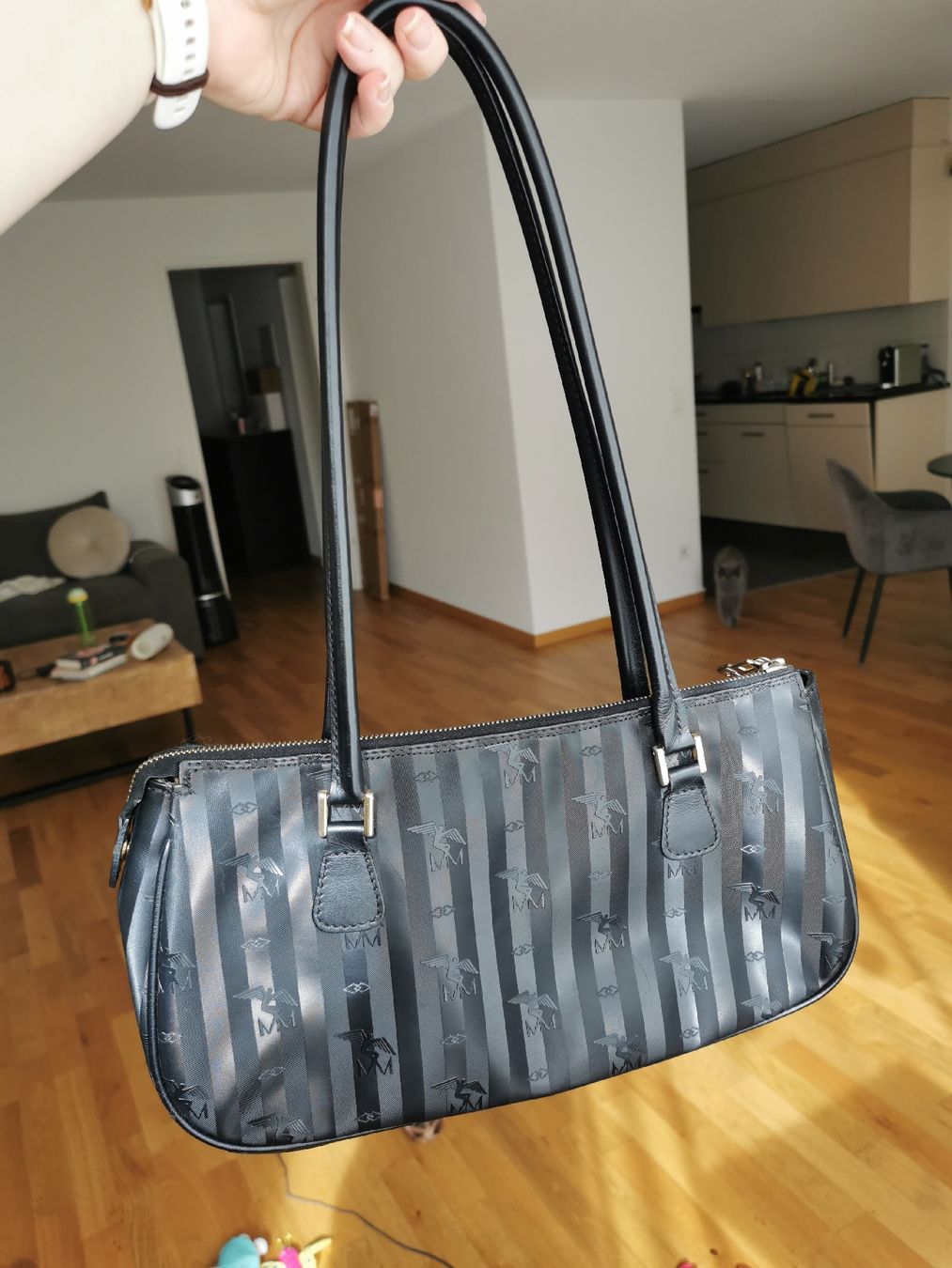 Maison Mollerus Borse da donna: MAISON MOLLERUS Schultertasche schwarz – Usato da Weinfelden venduto da Heldin11 1