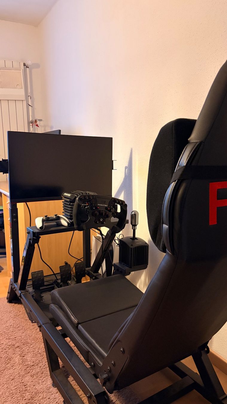 Giochi: F1 Simulator – kompletter Simulator inkl. PlayStation – Usato da Winterthur venduto da Mido7 8