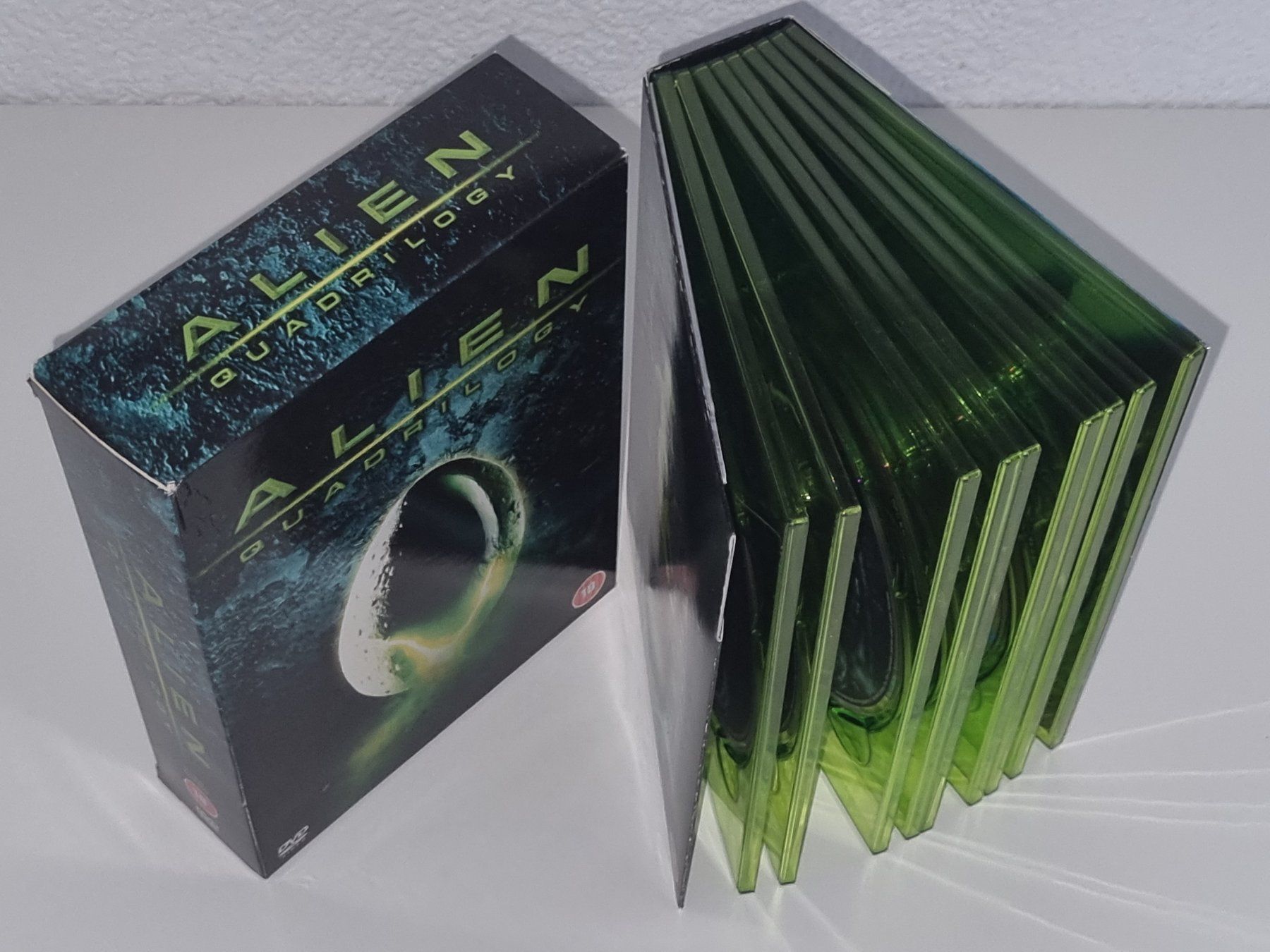 Tutti i DVDs: DVD: Alien - Quadrilogy - 9 Discs – Usato da Ehrendingen venduto da Thomas_2 2