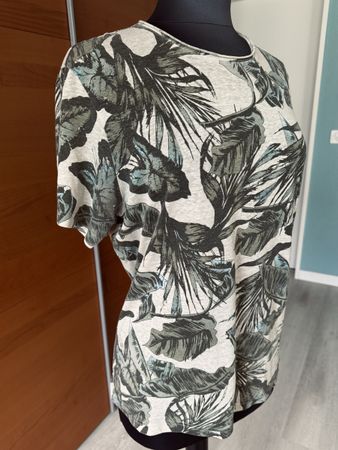 Neuwertiges T‘Shirt Gr.40