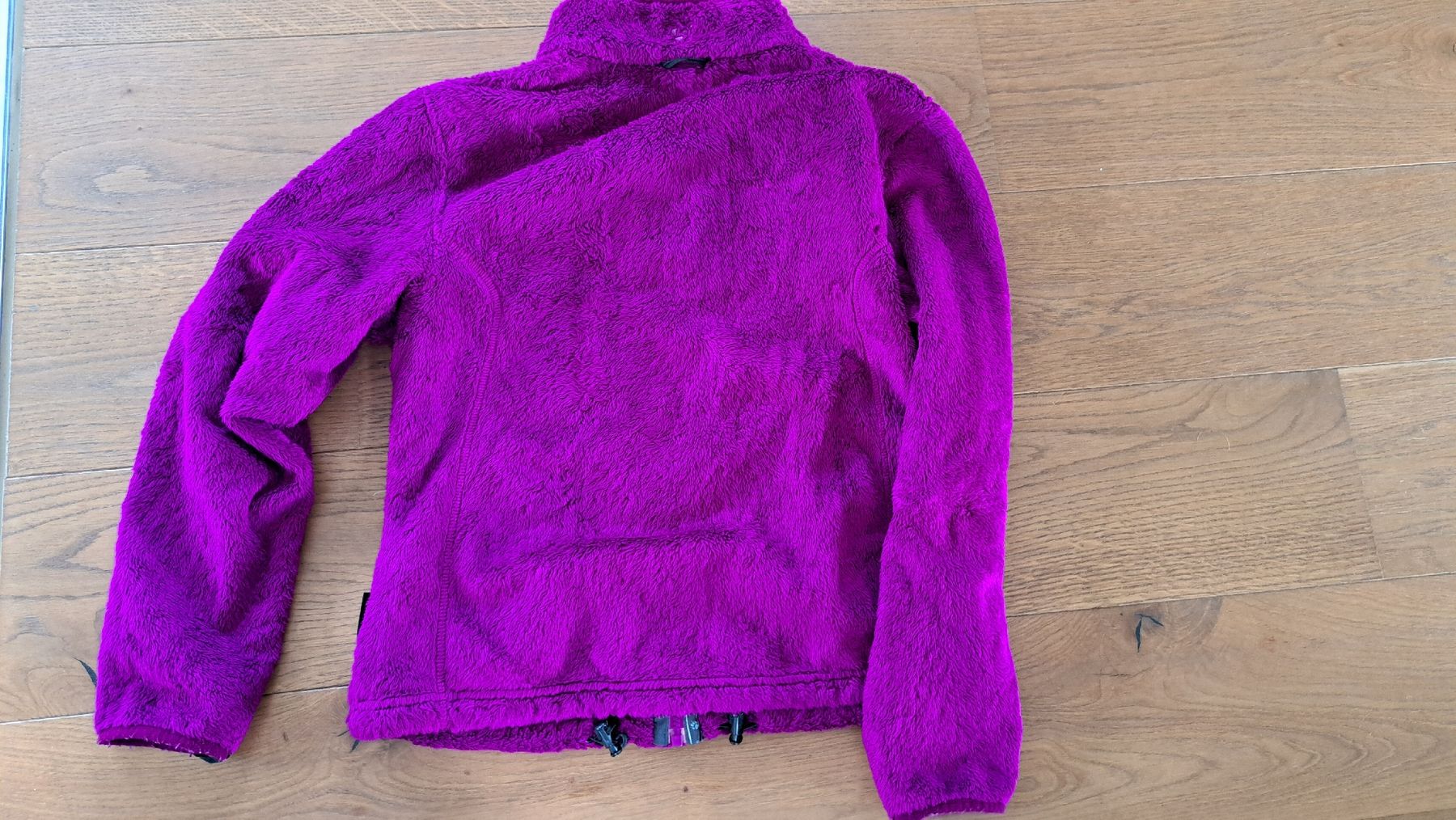 Jack Wolfskin Pullover & Sweatshirts: Jack Wolfskin Gr165 – Gebraucht aus Muri AG von HalleTeam