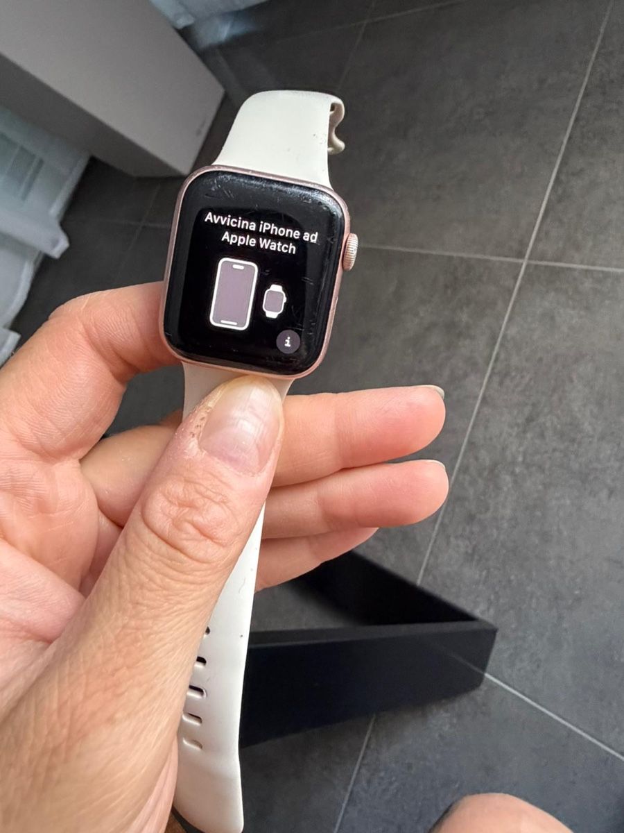 Apple Smartwatch: Apple Watch se 40mm – Gebraucht aus Einigen von yamaha113