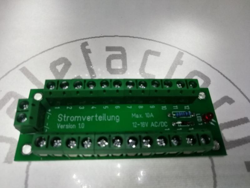 Alimentazione elettrica: Stromverteiler für AC+DC, 12-16V, 10A – Nuovo e nell'imballaggio originale da Luzern venduto da Salefactory 2