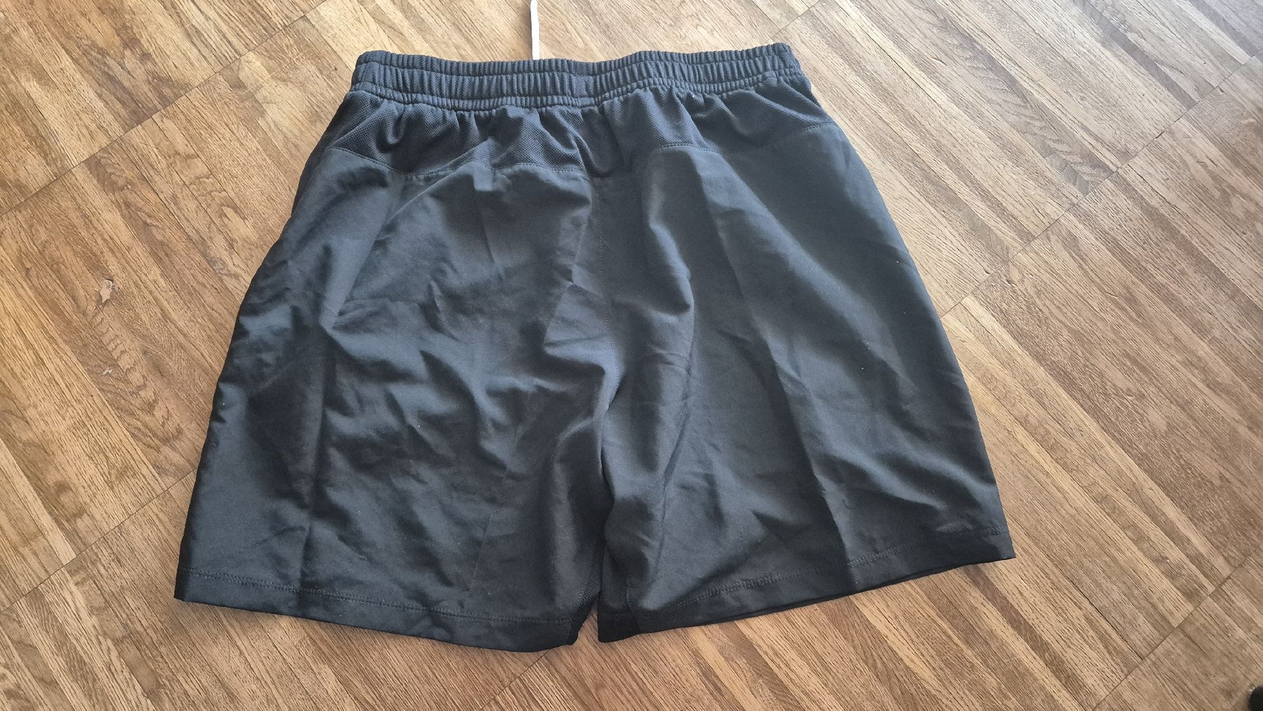 Asics Pantaloni: asics Laufshorts – Usato da Regensdorf venduto da fjuzl 1