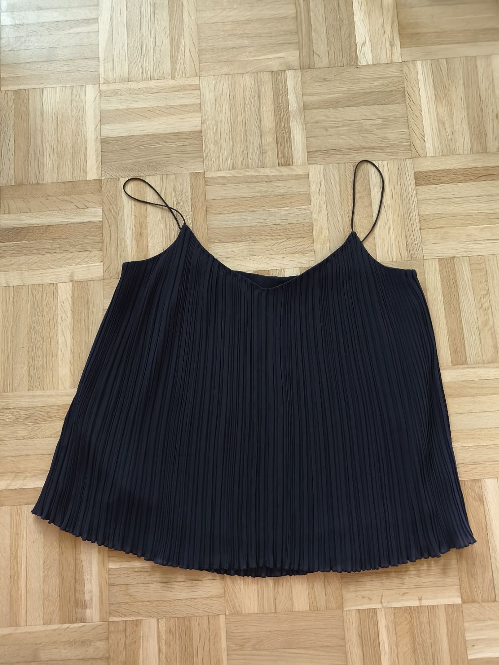 Tops: Plisse Top, dunkelblau, Grösse M – Gebraucht aus Bern von Tschu_Tschu