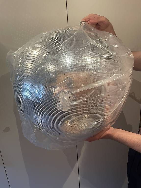 Alle Dekorationen: Diskokugel 50cm Durchmesser – Gebraucht aus Weisslingen von Fiorellin7 1