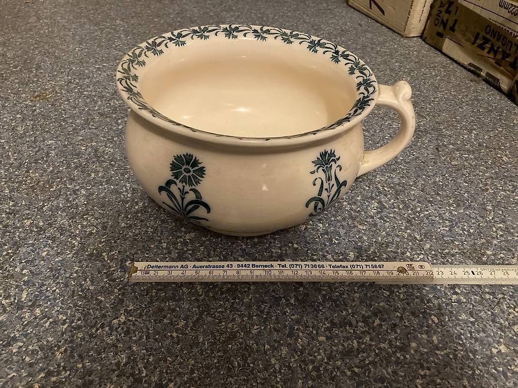 Vasen & Gefässe: Antico vaso da notte Villeroy & Boch – Gebraucht aus Origlio von Zeto.81
