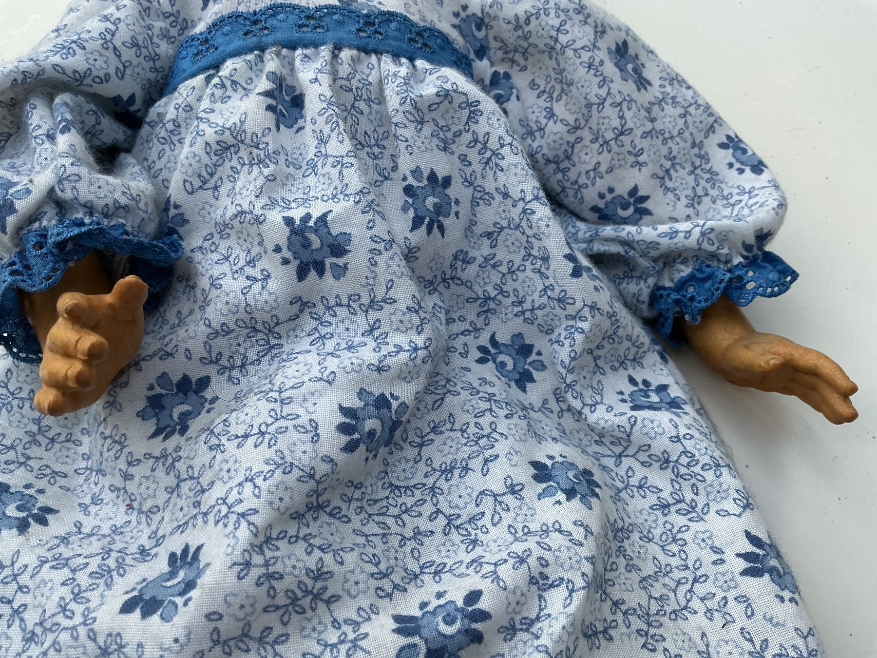 Puppen: Holzpuppe mit Stoffkörper – Gebraucht aus Bern von vielerart 2