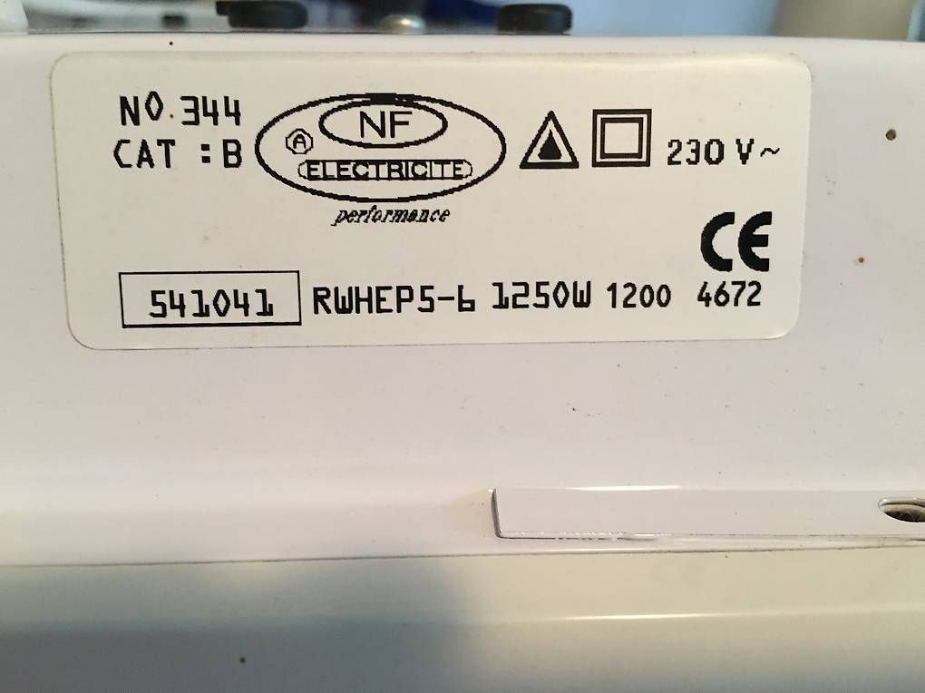 Heizgeräte: Radiatori elettrici NF Electricite a parete – Gebraucht aus Vezia von Curzio83 2