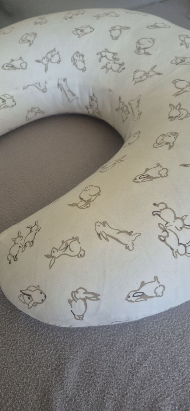 Coussins: Cuscino allattamento con coniglietti bianco – D'occasion à Oberengstringen par jessica2023 1