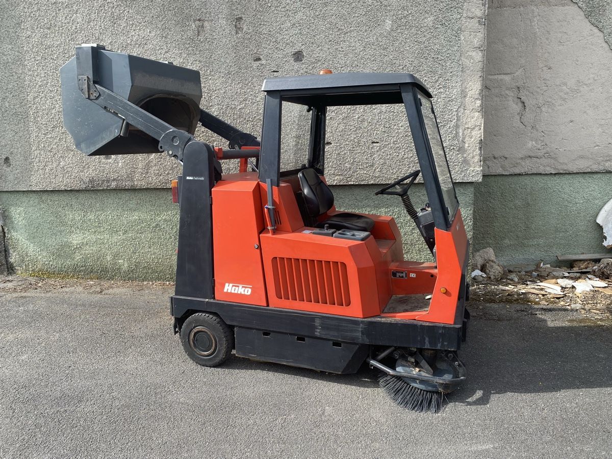 Hako Alle Maschinen: Hako Kehrmaschine  – Gebraucht aus Münchenbuchsee von iomtt 5