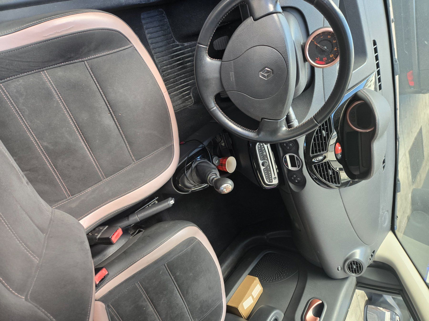 Renault Automobili: Twingo 2 essence 1.2 75ch – Usato da Genève venduto da koc_glt5 4