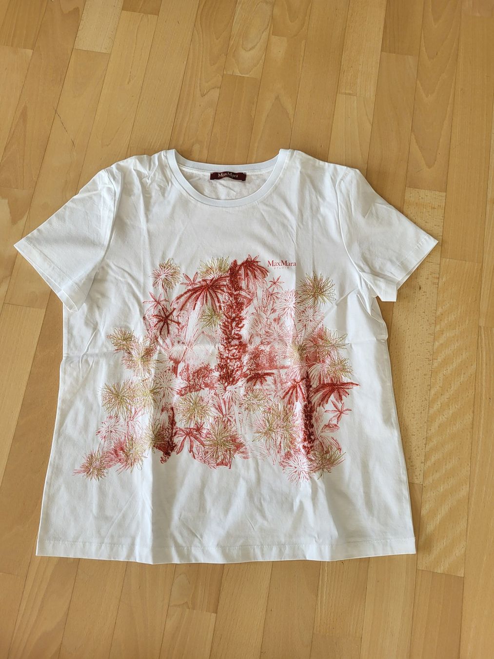 Max Mara T-shirt: Max Mara T-Shirt   L – Nuovo (secondo la descrizione) da Zumikon venduto da cozurich