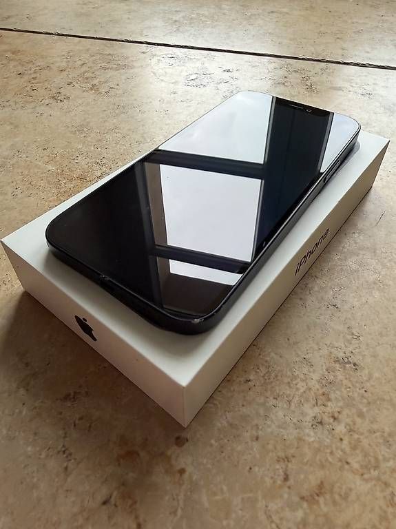 Telefoni cellulari / Smartphones: Apple iPhone 12 schwarz 64GB – Usato da Erlinsbach SO venduto da zwiesele 2