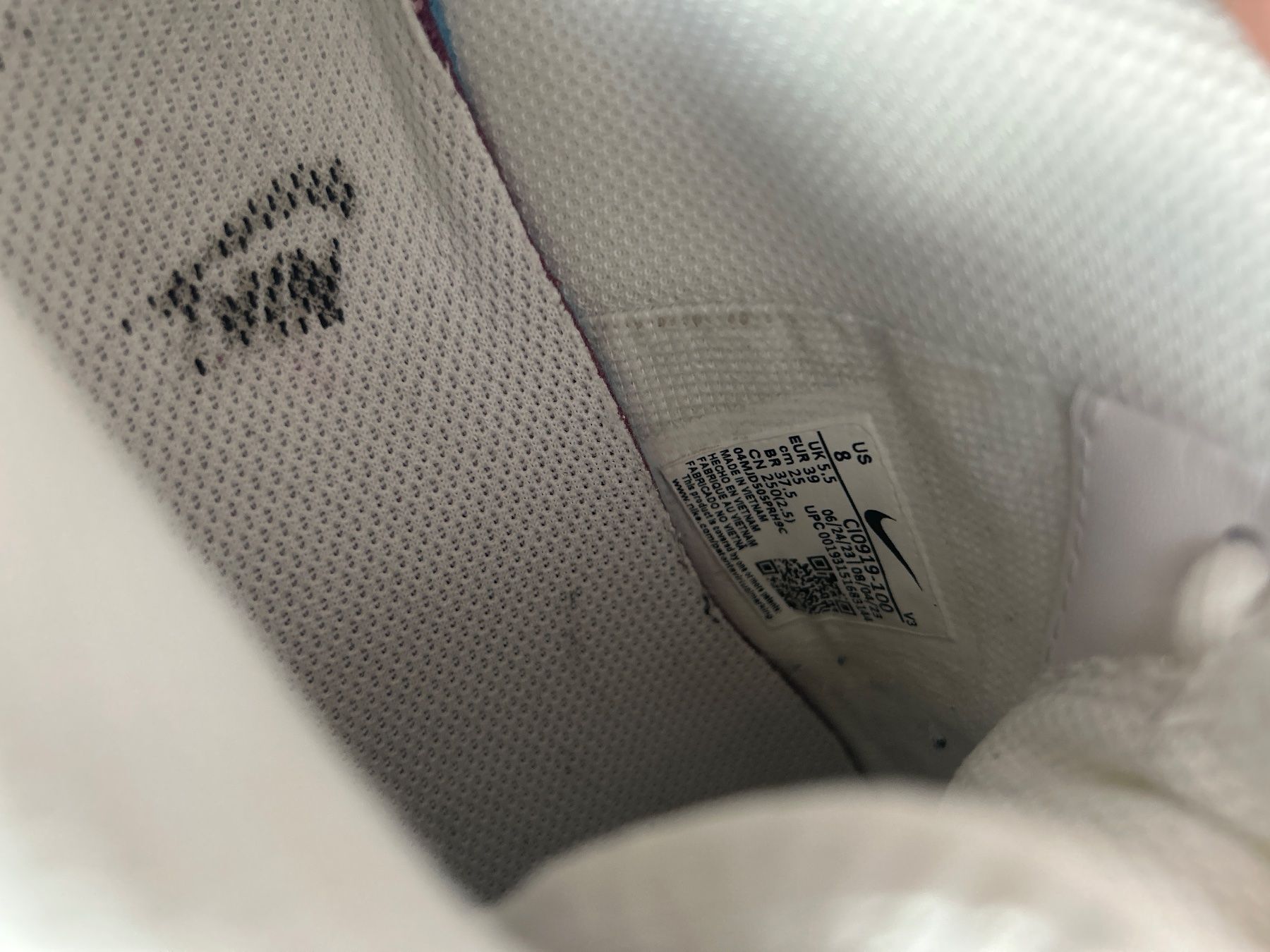 Nike Damenschuhe: Air force haute – Gebraucht aus Sierre von art_wqf9 5