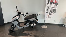 Elektro-Roller 85 Km/h