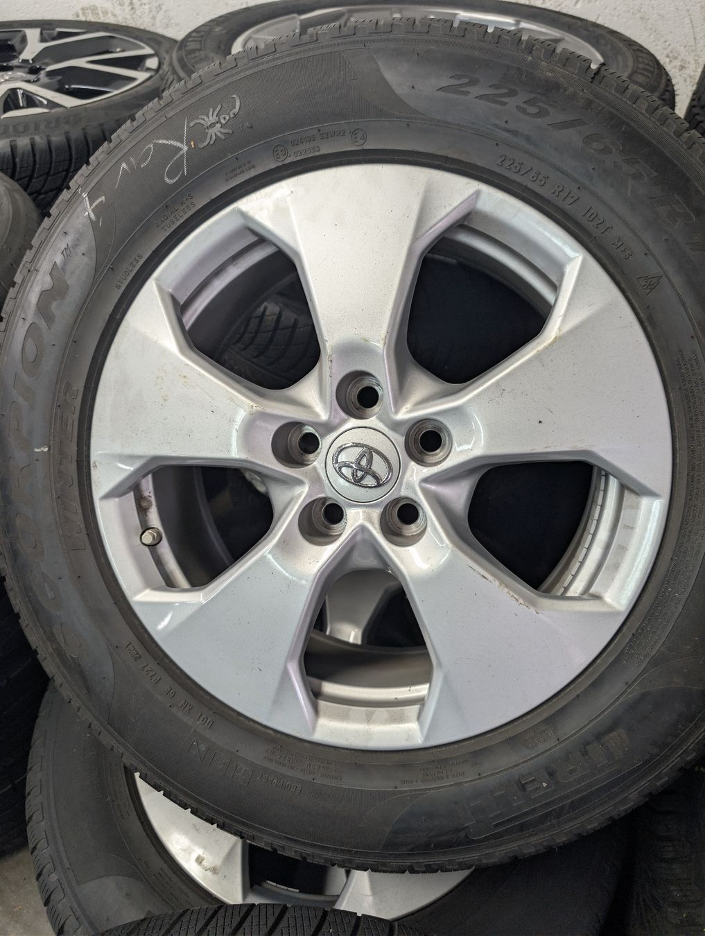 Felgen: Toyota Felgen – Gebraucht aus Dürrenäsch von Pneu-Idris 2