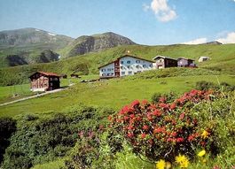 FIDERIS HEUBERGE Berghaus Arflina mit Chalet