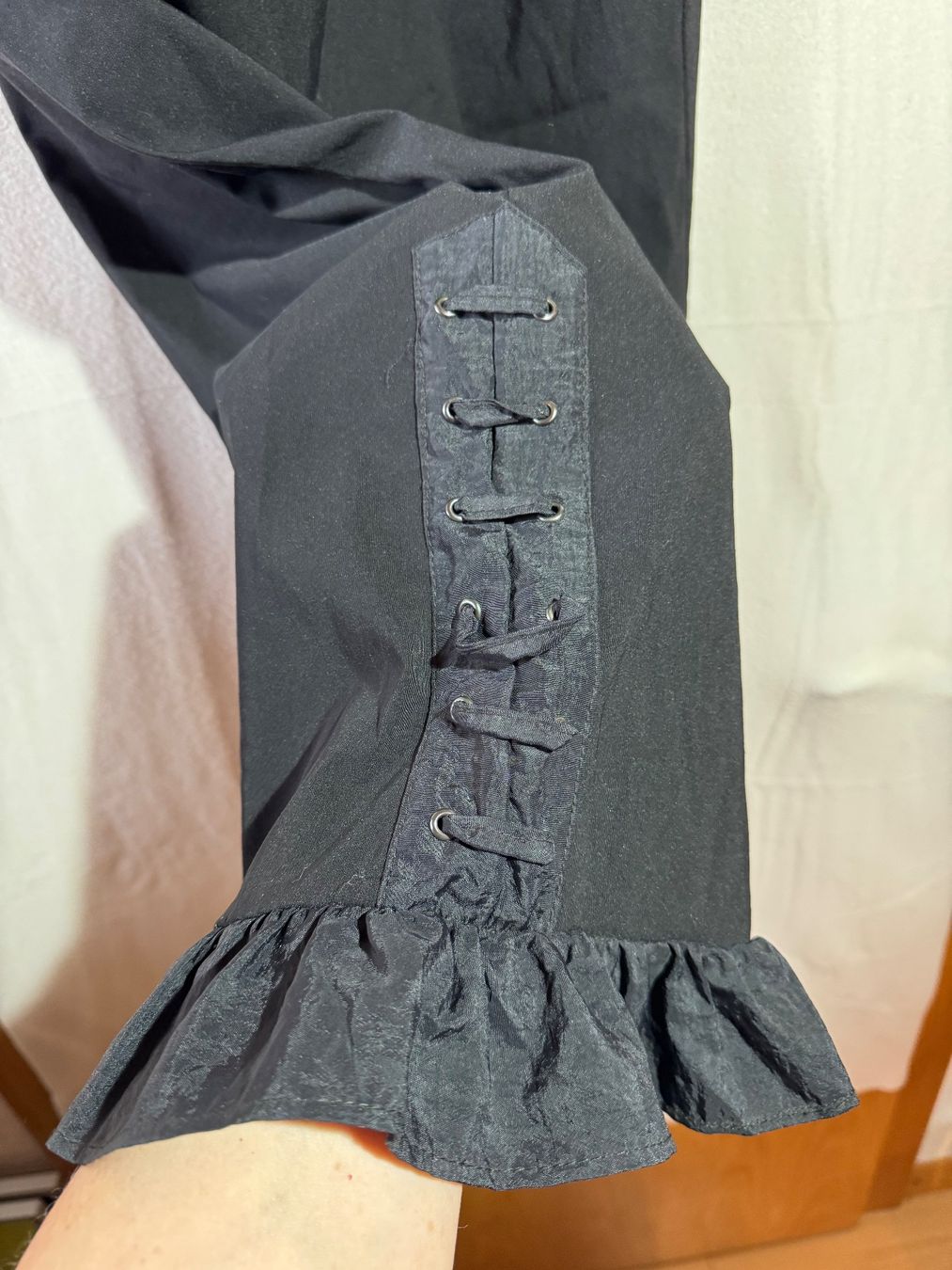 Pantaloni: Spezielle schwarze Stoffhose ca Gr. M/L – Usato da Grosswangen venduto da SALE_SALE_SALE 9