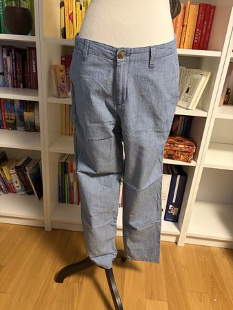 GAP Girlfriend Chino Gr. US 4 / EU 36 Chambray Blau 