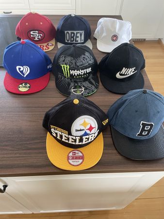 Cap-Sammlung mit 8 Caps – Nike, OBEY, Monster Energy, NFL & 