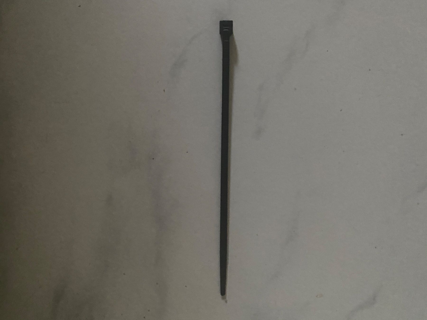 Cavi: 1 Stück Kabelbinder schwarz 10cm – Usato da Winterthur venduto da lulu0128