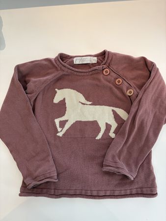 Süsser Mädchen Pullover mit Pferd, Grösse 86