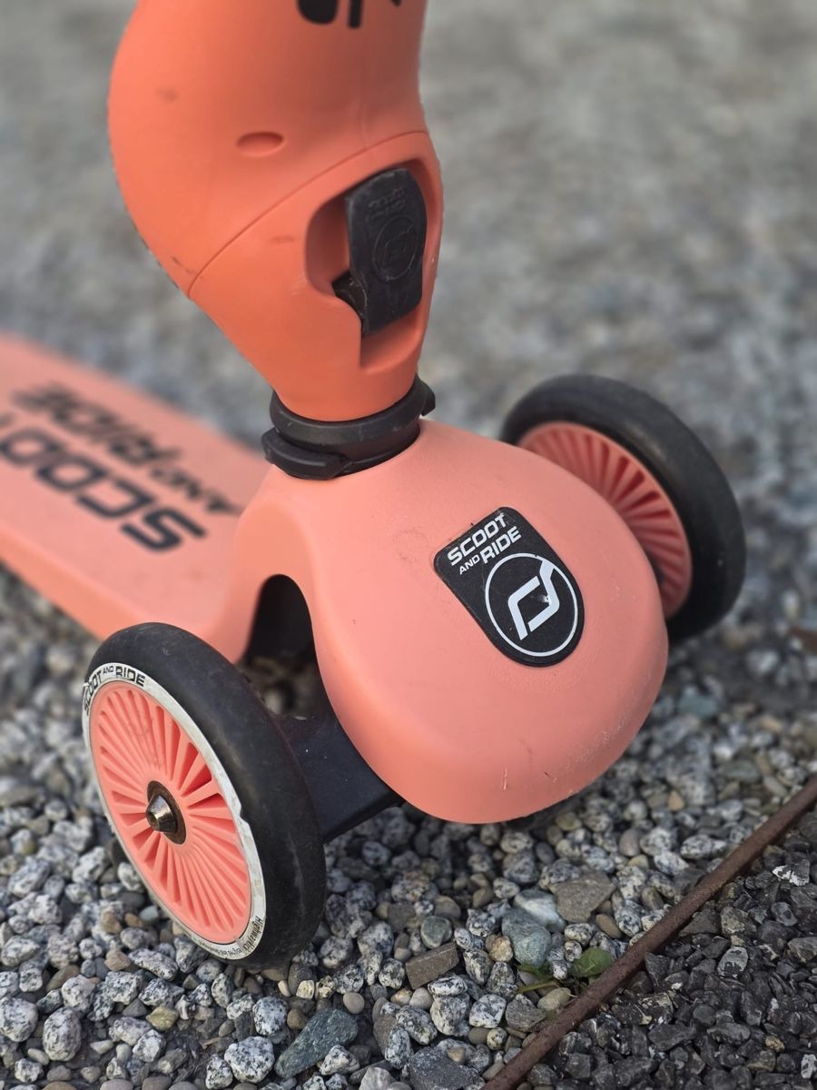 Veicoli per bambini: Scoot and Ride Kinderroller, wenig gebraucht! – Usato da Meierskappel venduto da docent2002 1