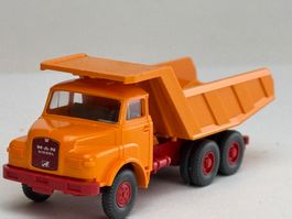 GB5- Wiking MAN Muldenkipper orange mit Lenkrad